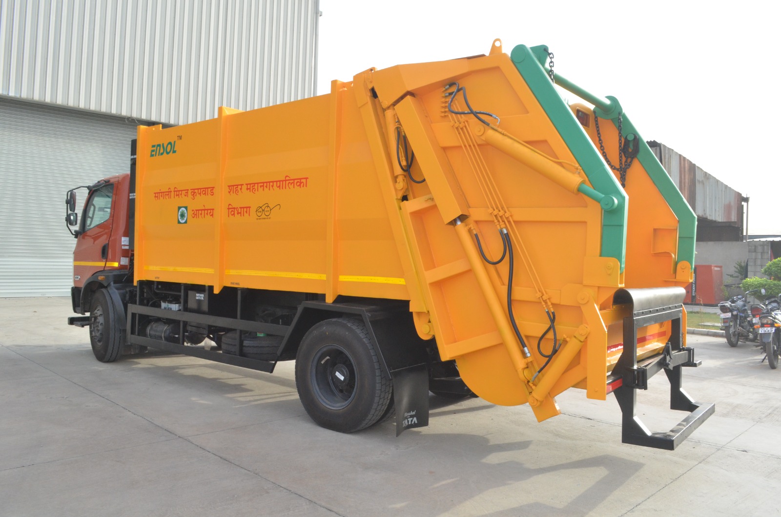 1-Refuse-Compactor-Photo-jpeg